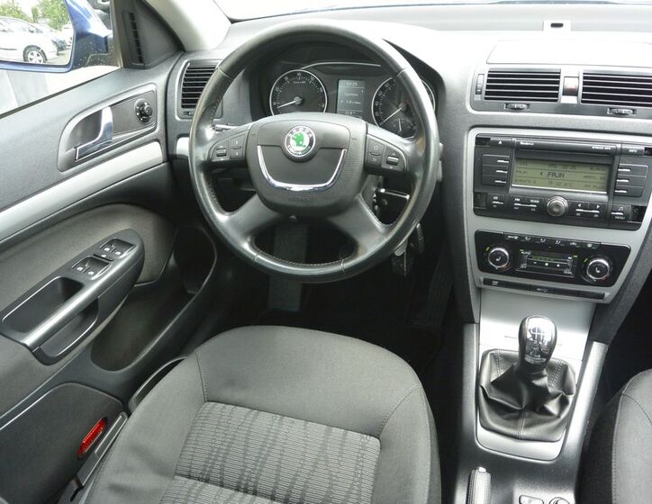 Škoda Octavia 12