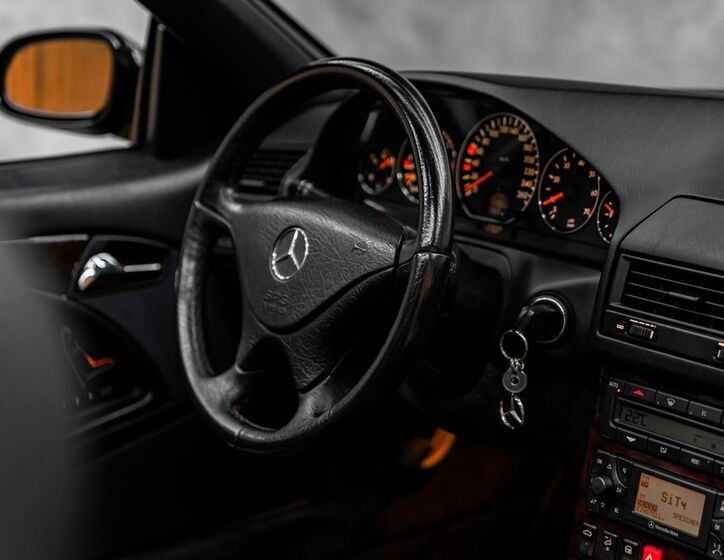 Mercedes-Benz SL 23