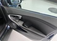 Volvo V40 19