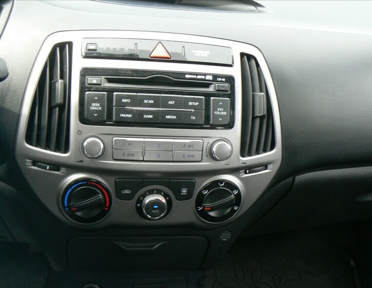 Hyundai i20 12