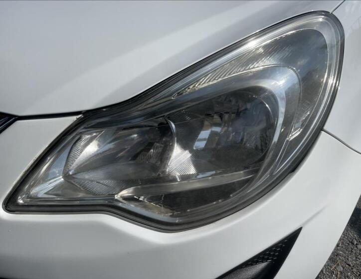 Opel Corsa 40