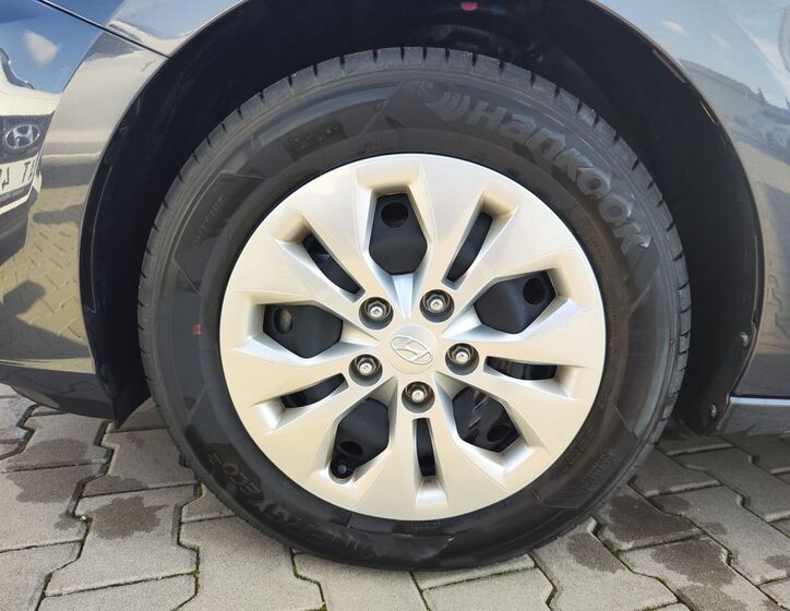 Hyundai i30 25
