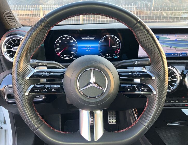 Mercedes-Benz CLA 18