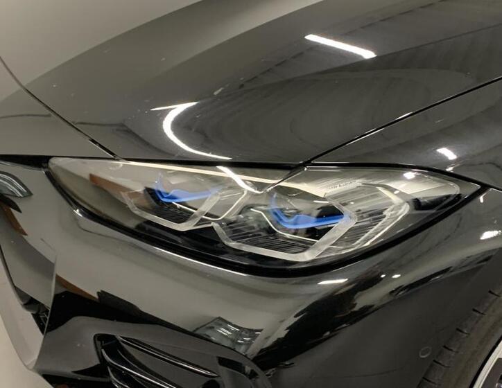 BMW i4 5