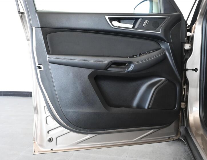 Ford S-MAX 24