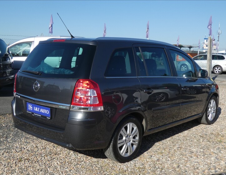Opel Zafira 6
