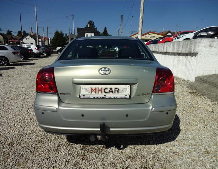 Toyota Avensis 6