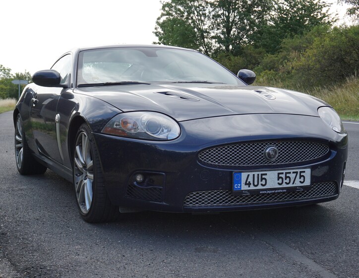 Jaguar XKR 1