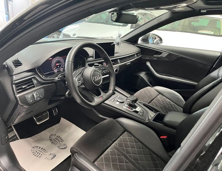 Audi RS4 17
