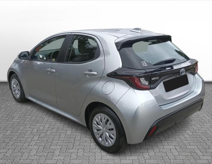 Toyota Yaris 5