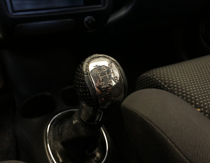 Toyota Yaris 15