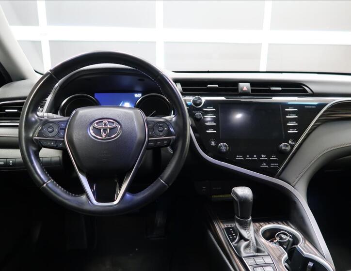 Toyota Camry 13