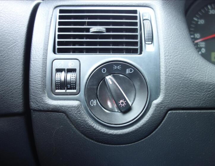Volkswagen Golf 25