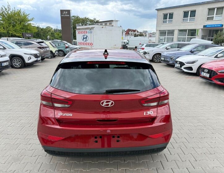 Hyundai i30 4
