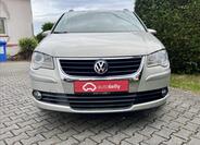 Volkswagen Touran 8