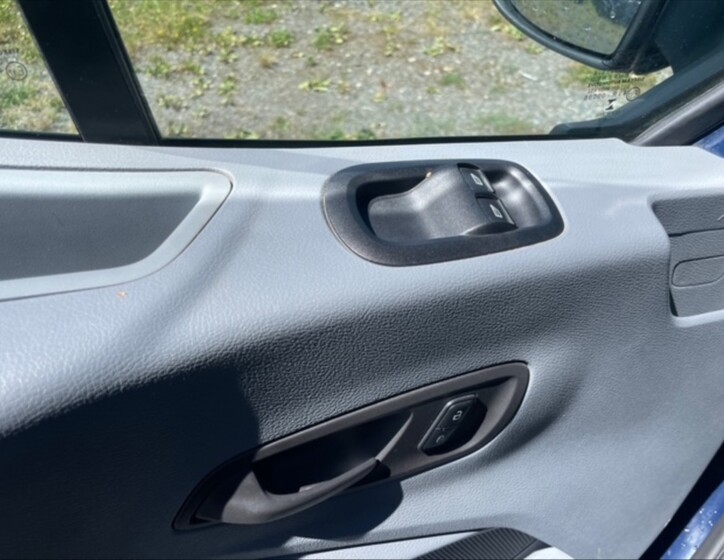 Ford Transit 11