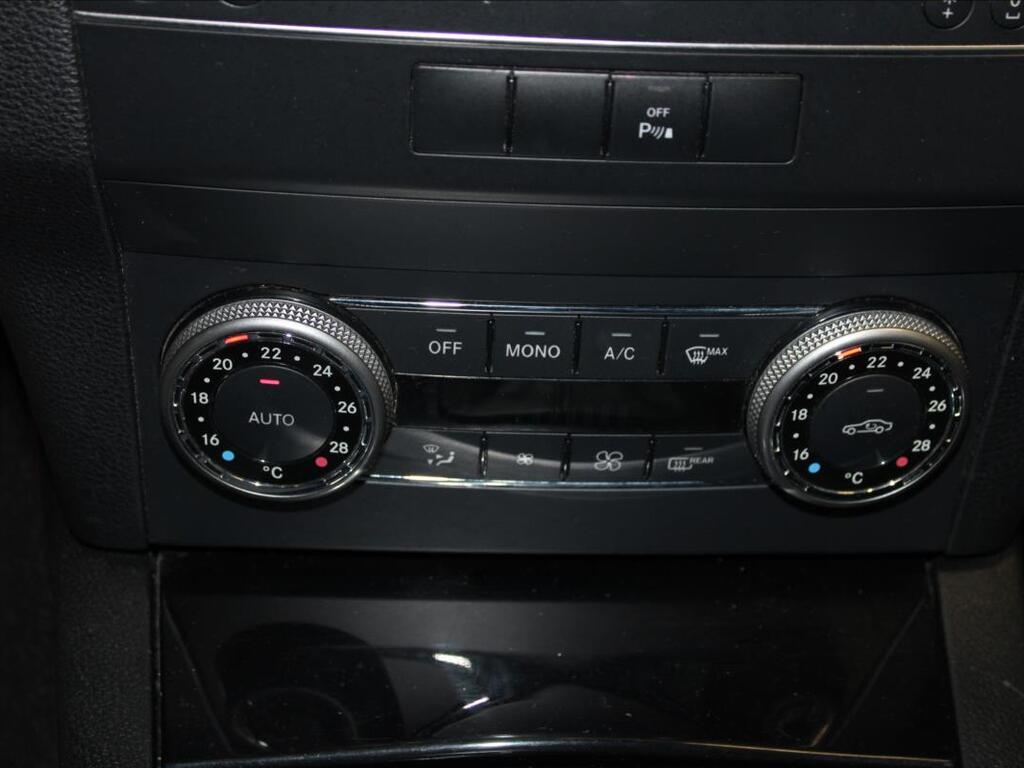 Mercedes-Benz GLK 33