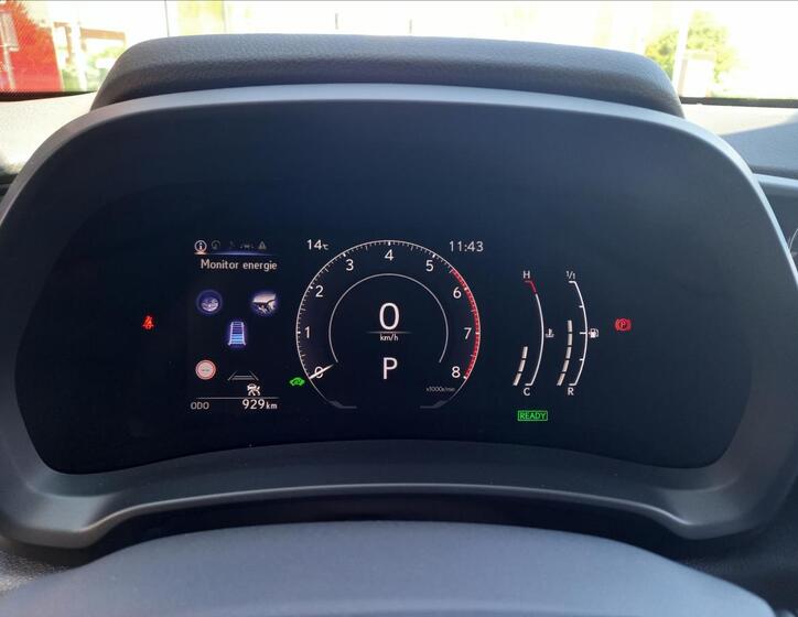 Lexus LBX 16