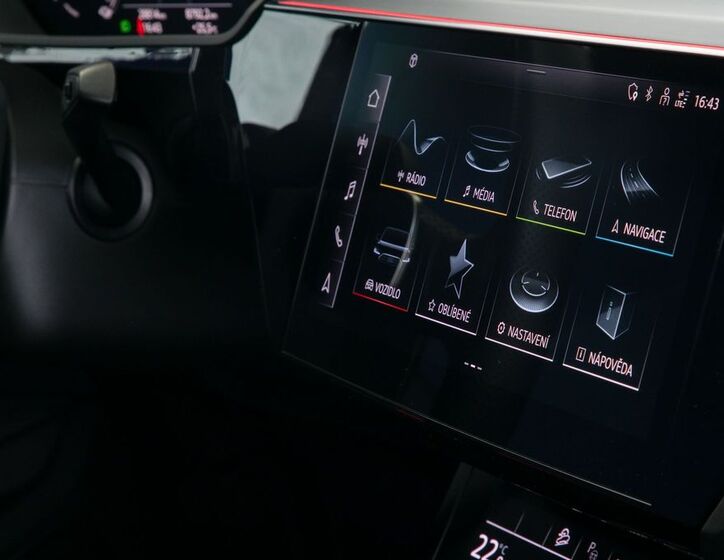 Audi e-tron 23
