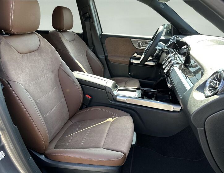 Mercedes-Benz GLB 12
