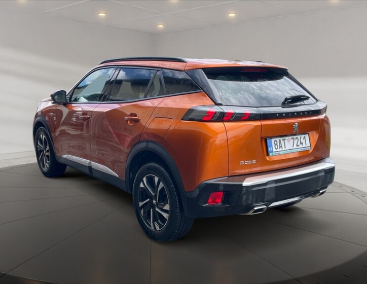 Peugeot 2008 4