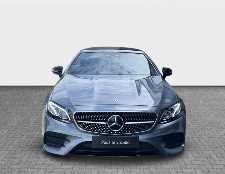 Mercedes-Benz Třídy E 8