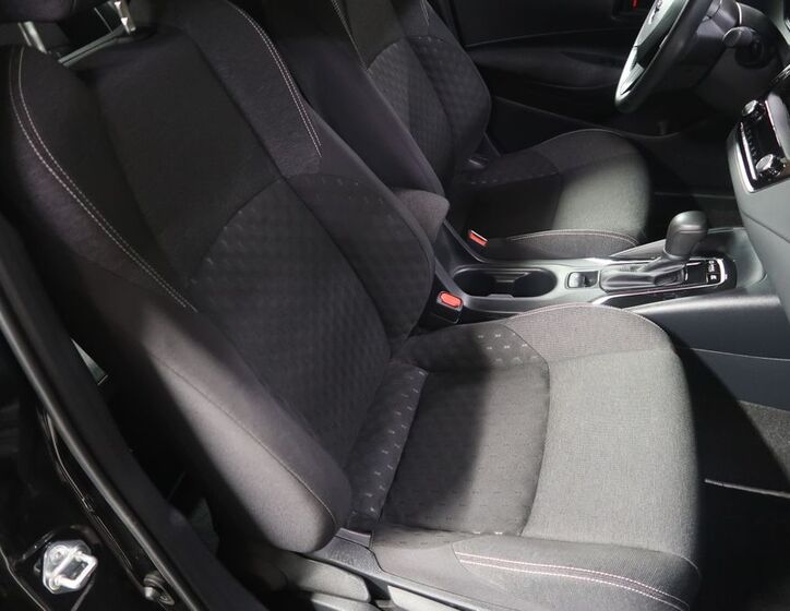 Toyota Corolla 13