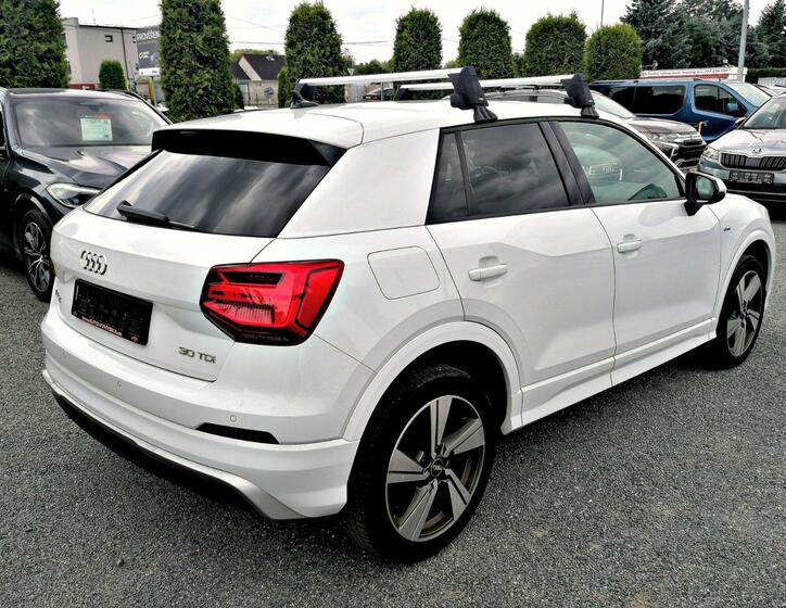 Audi Q2 5