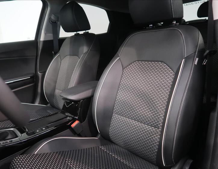 KIA XCeed 13