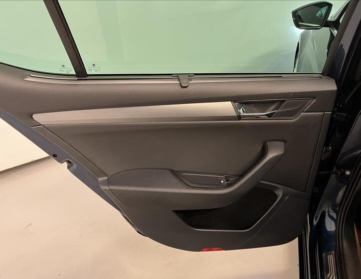 Škoda Superb 28