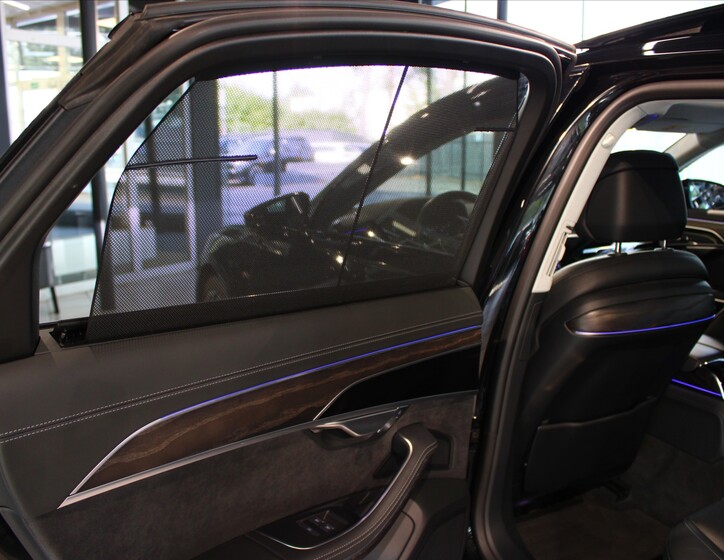 Audi A8 30