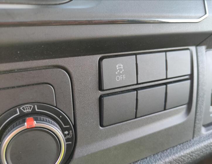 Volkswagen Caravelle 34