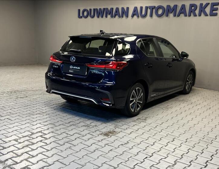 Lexus CT 200h 2