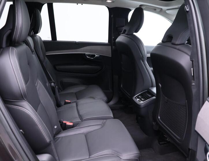Volvo XC90 53