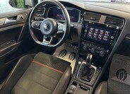 Volkswagen Golf 10