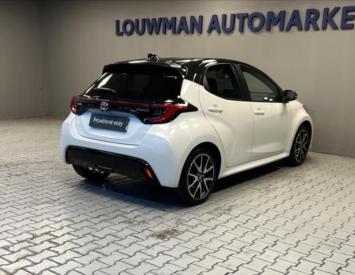 Toyota Yaris 2