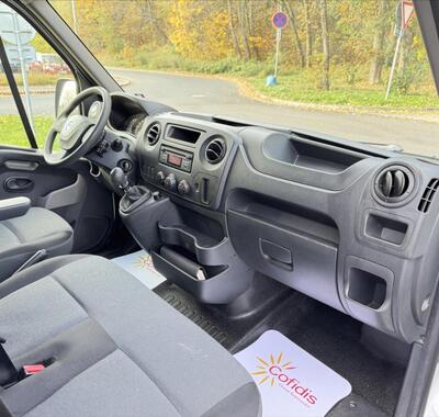 Renault Master 9