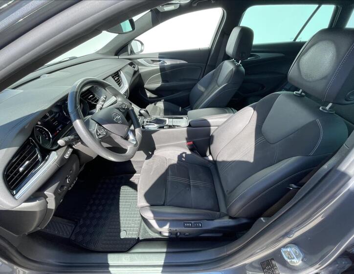 Opel Insignia 4
