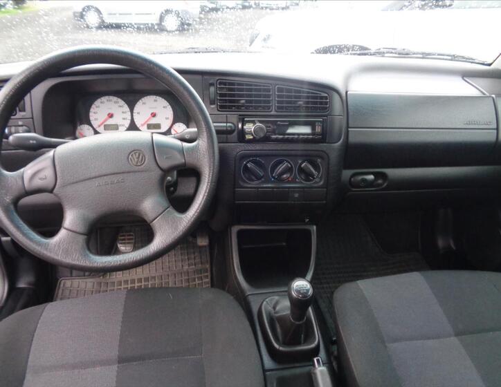 Volkswagen Golf 12