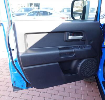 Toyota FJ 18