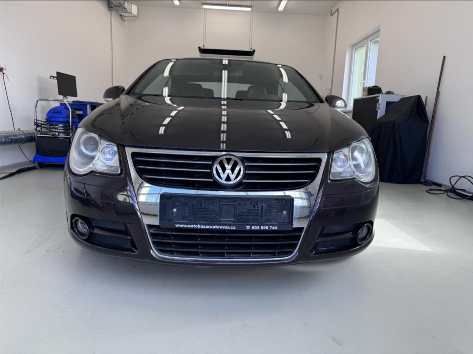 Volkswagen EOS 3