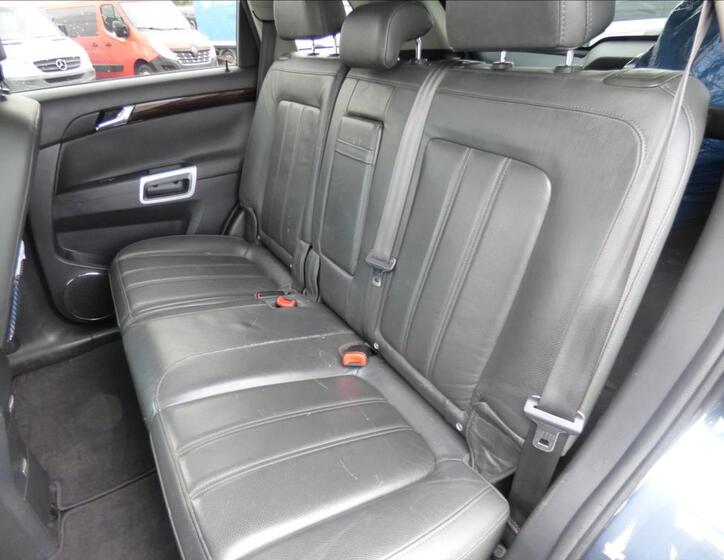 Opel Antara 37
