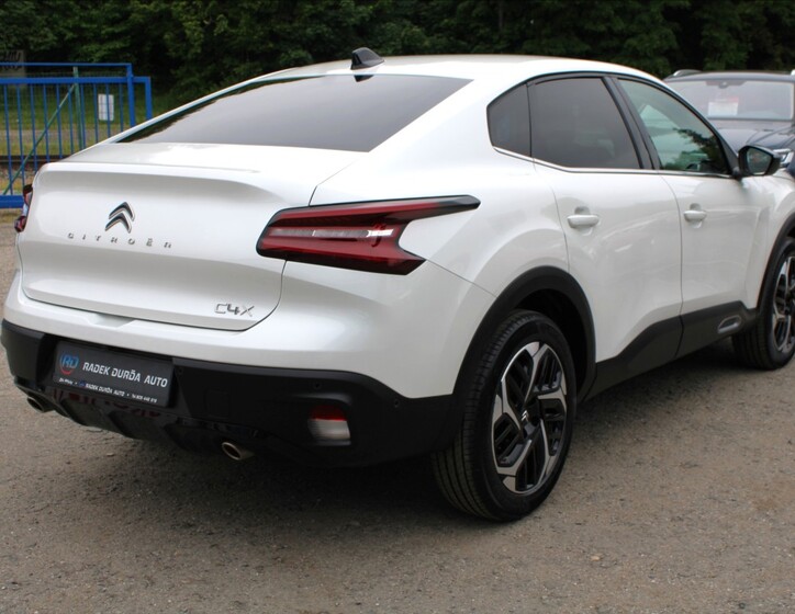Citroën C4 X 5