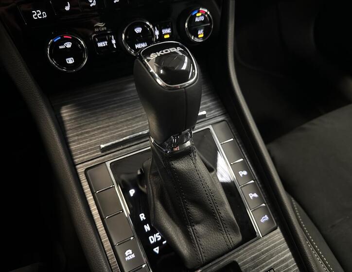 Škoda Superb 18