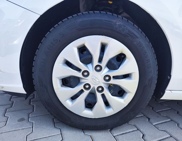 Hyundai i30 24