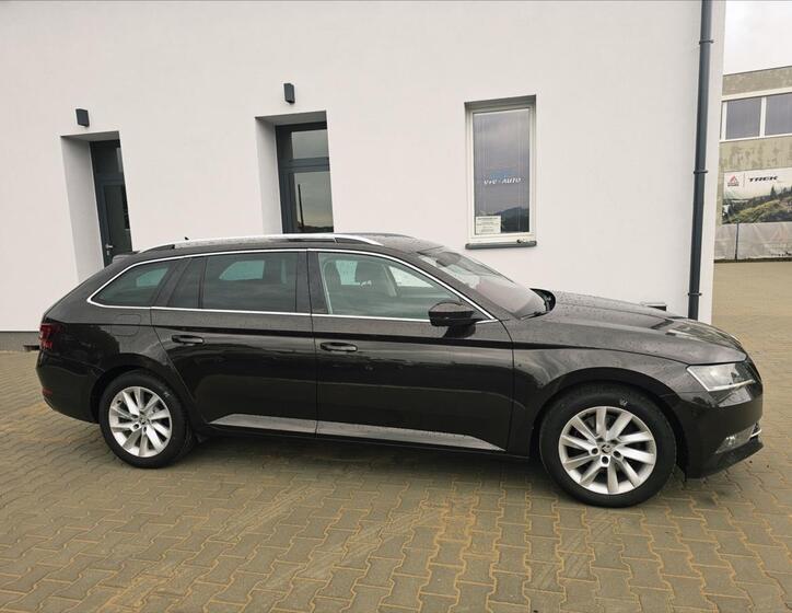 Škoda Superb 5