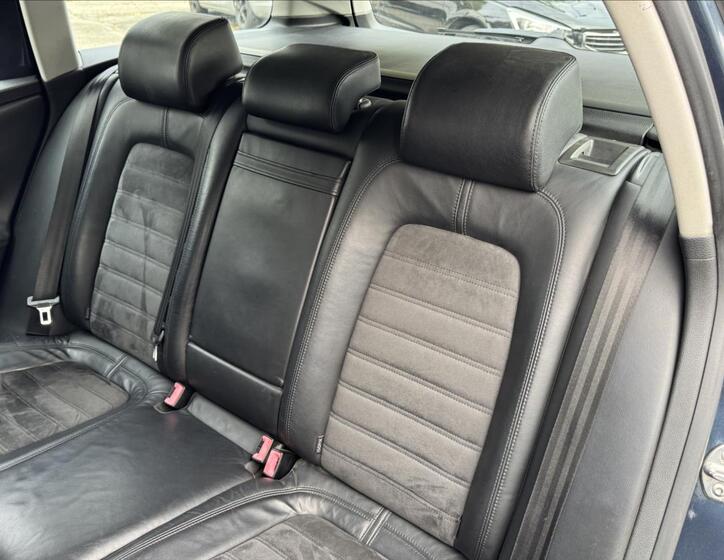 Volkswagen Passat 35
