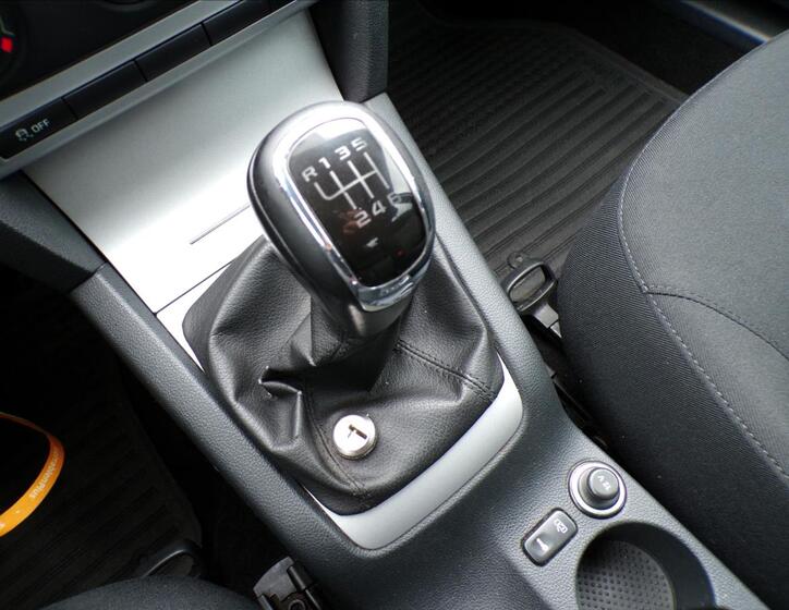 Škoda Octavia 10