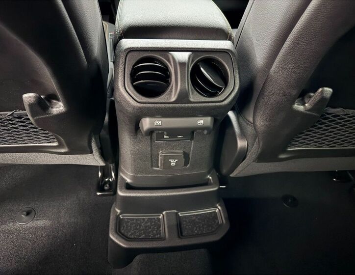 Jeep Wrangler 17