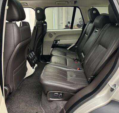 Land Rover Range Rover 44